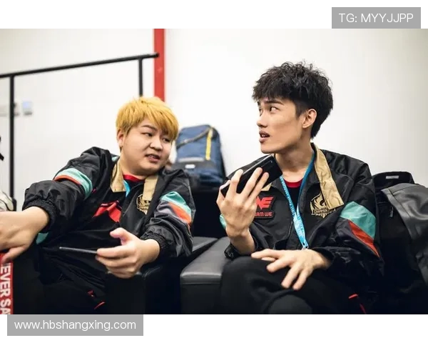 WE战队以85分稳居世界冠军杯积分榜首位，其他战队紧追不舍