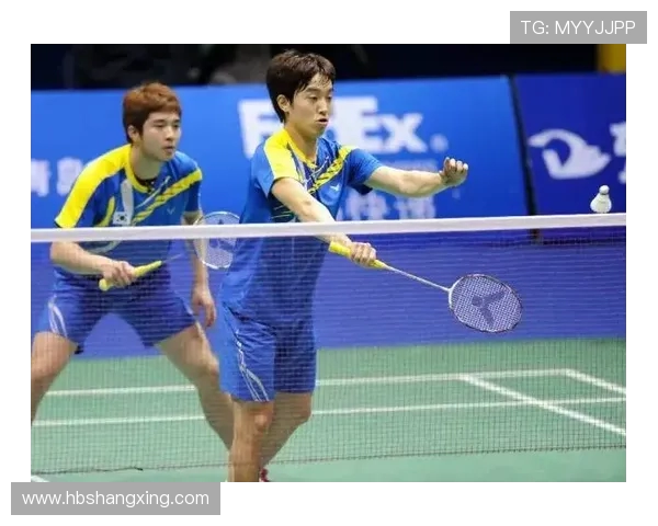 羽毛球战术解析：深入探讨上海羽毛球队的灵活转换体系与实战应用