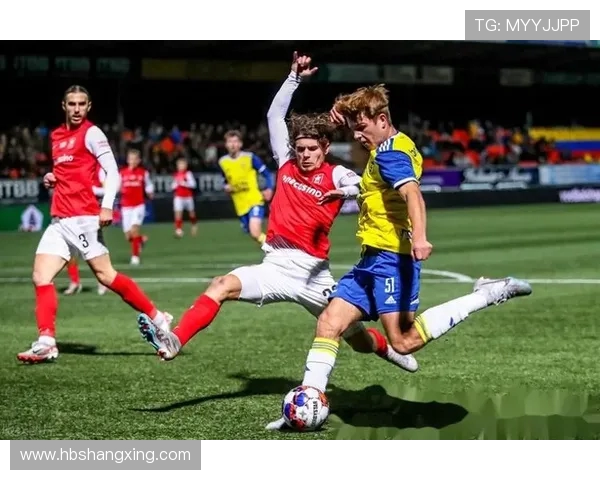 前进鹰与瓦尔韦克的激烈对决揭示足球战术与团队精神的完美结合 前进鹰与瓦尔韦克的激烈对决揭示足球战术与团队精神的完美结合